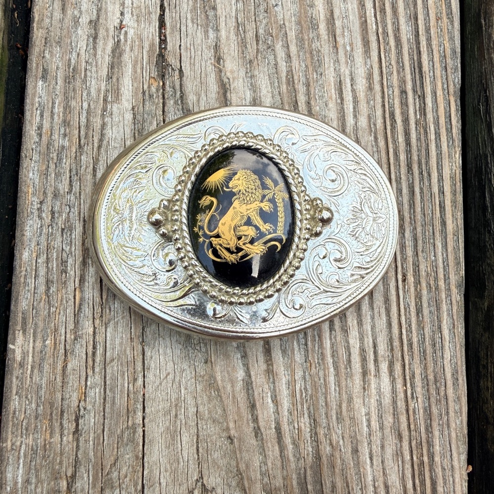 Vintage Western Ornate Engraved Lion Crest Belt Buckle